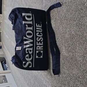 Sea world rescue center duffle bag / weekender